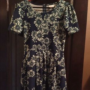 Lovely Floral Print M LLR Amelia